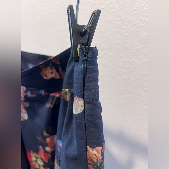 Guzella Blue Floral A-Line Skirt - Picture 4 of 5